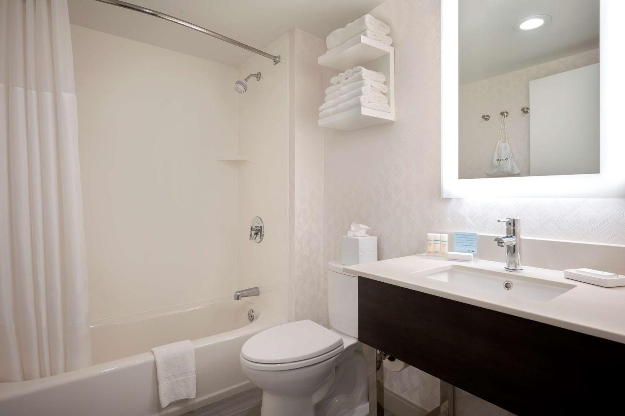 Hampton Inn By Hilton Boston/Cambridge Dış mekan fotoğraf